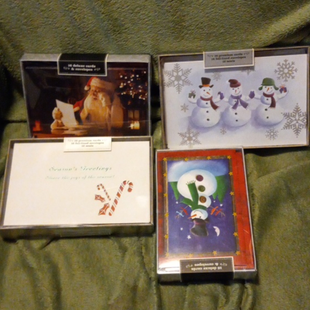 Brand New In Box 4 Styles XMAS Greeting Cards